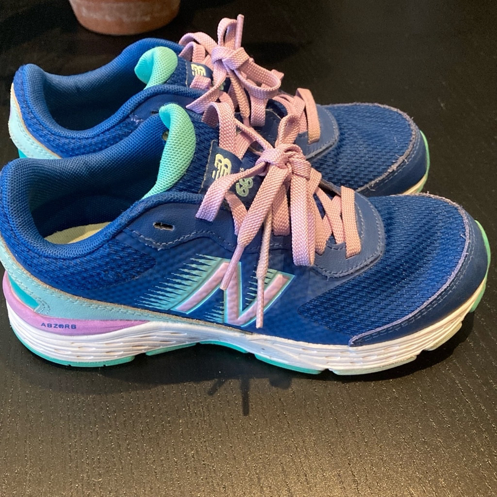 Women's New Balance Sneakers, Size US 4, Blue Green